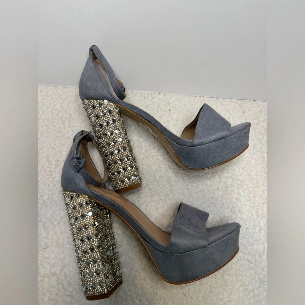 Aldo Gray Heels with Sparkling Embellished Block Size 6